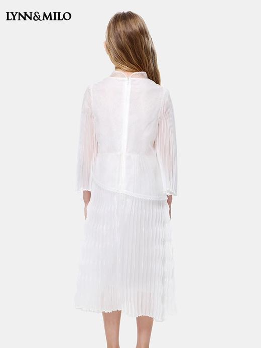 【暑期福袋任选3件799】8楼LYNN&MILO琳麦罗白色菱格植绒闪光缎压褶中式连衣裙 商品图3