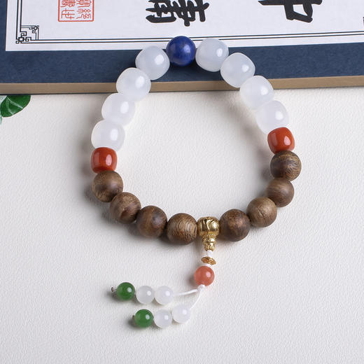 xy0432沉香+和田玉青金石手串 商品图3
