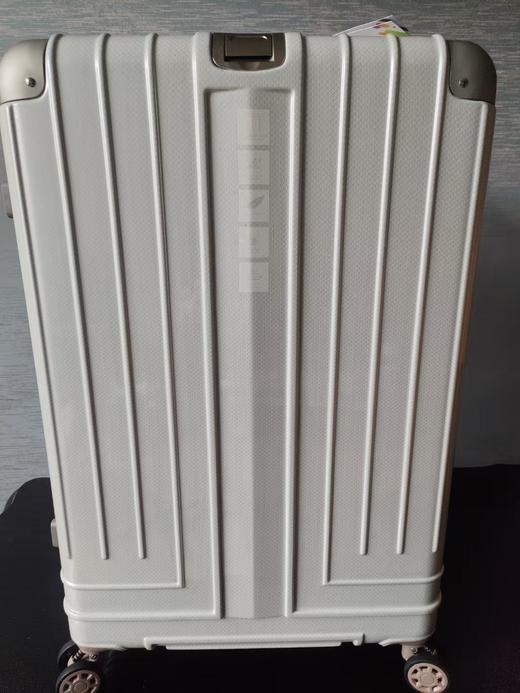 大号拉杆箱 ，代工厂出品货 台湾的一个品牌，质量和做工都不错，29寸拉杆箱福利活动368元包邮 商品图0