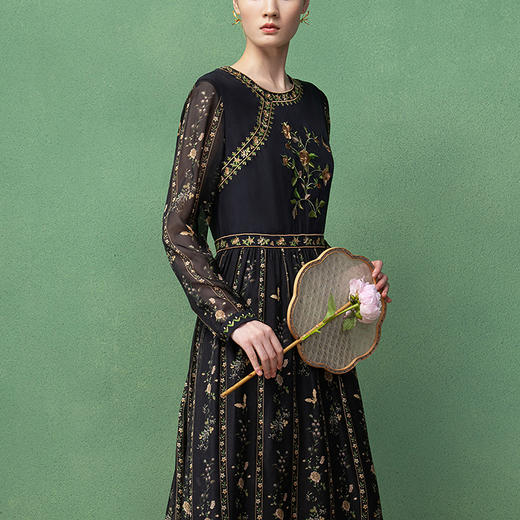 【林栖设计小店】桑蚕丝连衣裙优雅绣花2025秋季新款长裙女1953052 商品图1