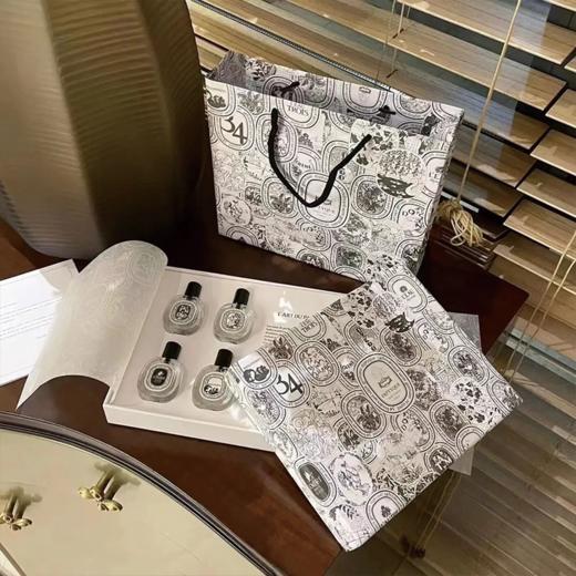 【送礼袋】蒂普提克Q版香水礼盒10ml*4支 （檀道/杜桑/无花果/水中影） 商品图5