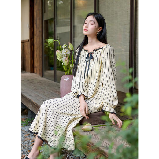 【100棉】三彩2025秋季新款家居服睡裙条纹方领长裙可外穿M 商品图1