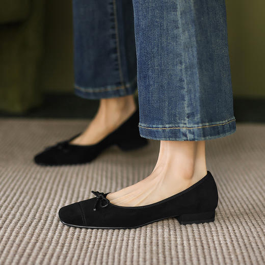 【预售5天】平底晚晚温柔豆豆单鞋女2025船鞋孕妇大码芭蕾舞红色配裙子瓢鞋6617 商品图3