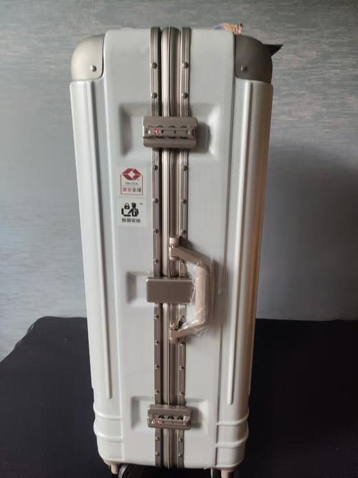 大号拉杆箱 ，代工厂出品货 台湾的一个品牌，质量和做工都不错，29寸拉杆箱福利活动368元包邮 商品图2