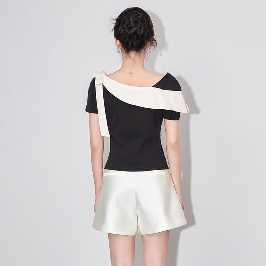 「高货wl」全新升级【铂金会员220/天猫289/差价69】(73604)洛诗琳气质撞色拼接不规则T恤2025夏季修身短袖通勤上衣 商品图1