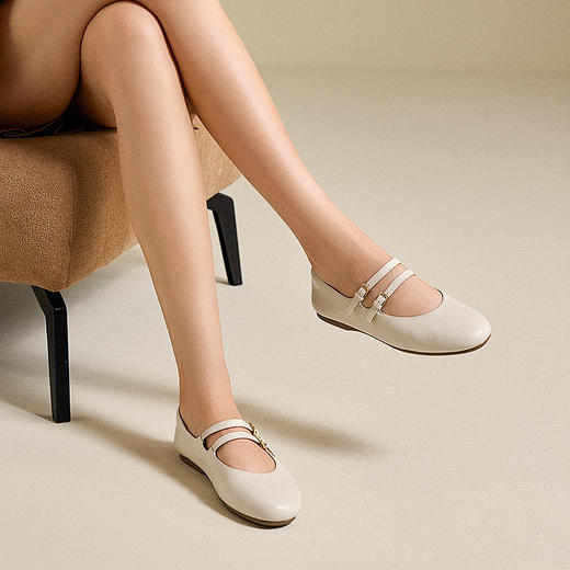 千百度低跟羊皮双带玛丽珍鞋女平底单鞋小香风晚晚鞋A25486066 商品图4