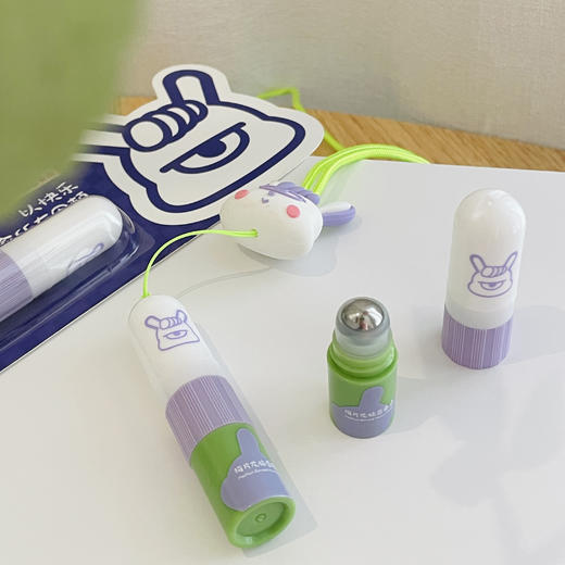 「前2000单送定制挂绳」“芒果TV联名 你好星期六综艺同款 明星同款”南波小兔*華清園联名款梅片龙脑香两用鼻通 1.2ml+0.8g/支 商品图2