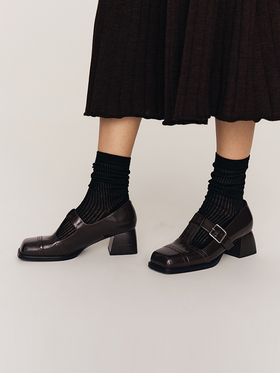 减龄神器 布洛克开边珠牛皮 粗跟玛丽珍单鞋AE6379239