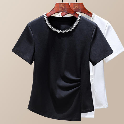 「自」全新升级【铂金会员109/天猫149/差价40】(74018)洛诗琳设计感压褶T恤2025夏季新款钉珠不规则下摆短袖上衣女 商品图1