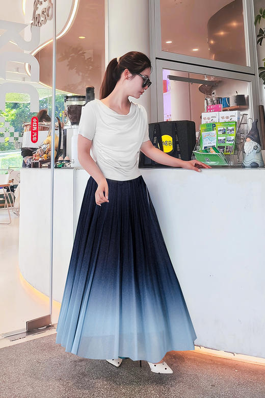 逸红颜明月优选「下弦月」气质超百搭 凉凉醋酸荡领T恤，把月光与优雅穿在身上 商品图13