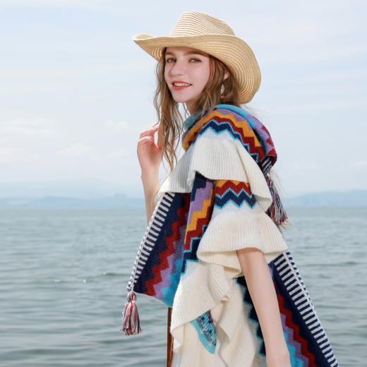 三彩2025新款【波西米亚】外搭条纹针织披肩流苏荷叶边时尚出游 商品图2
