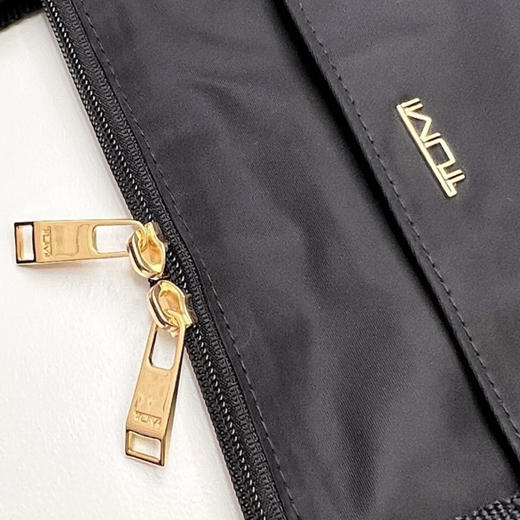 原单TUMi 新款尼龙手提旅行包   尺寸：58.5/35.5cm。 自己备注颜色。黑色。酒红色。炫彩 商品图7