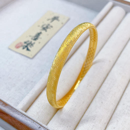 【限时克减150元】足金999.9 古法黄金镂空丝绒细腻拉丝固口手镯（面宽约6.5-6.9mm）(ANWGFSZ00976)预售产品下单后不退款不退货不换货不补差价 商品图0