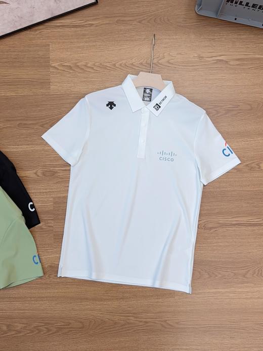 点此购买 迪桑特夏季男士高尔夫FIELD系列防晒修身短袖POLO衫 LL 324079 商品图1