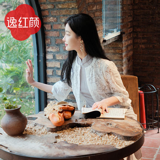 逸红颜青萤2026夏新款西装式黄金比例棉感蕾丝百搭开衫旗袍外搭 商品图2