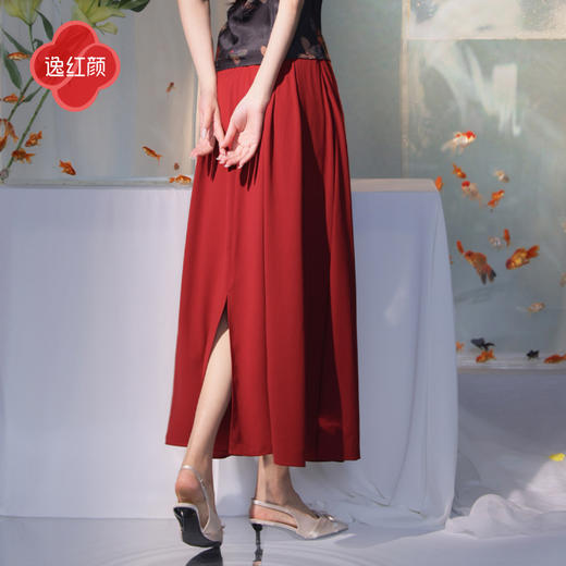 逸红颜炽缇2025夏新品轻盈度假浪漫红裙后开叉大摆裙松紧腰半身裙 商品图4