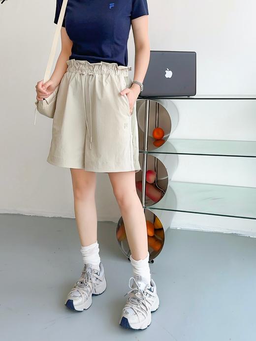 点此购买 斐乐夏季女士立体logo印花短裤 37 324070 商品图3