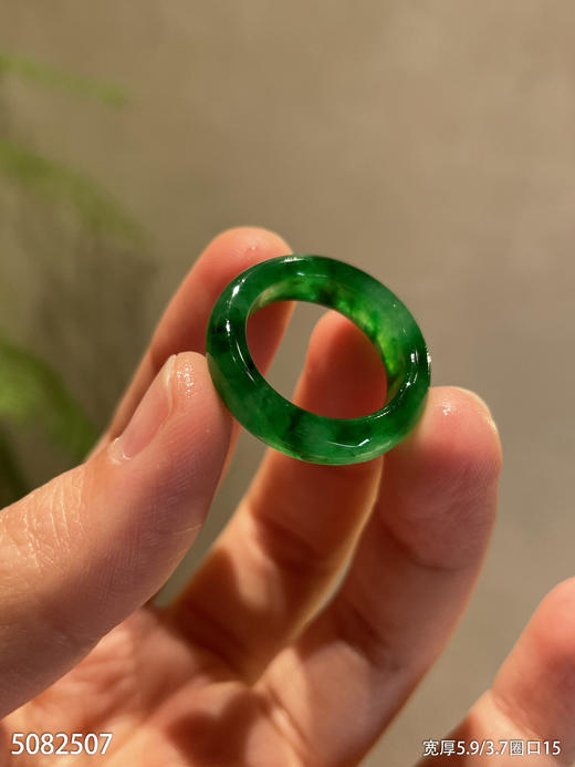 满色辣绿扳指【5082507】圈口15.0~具体价格微信咨询 商品图1