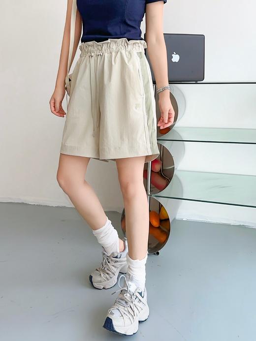 点此购买 斐乐夏季女士立体logo印花短裤 37 324070 商品图5