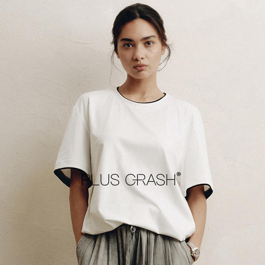 PLUS CRASH轻奢舒适领部双层撞色短T恤港风黑白纯色简约休闲T恤衫 商品图2
