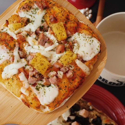 【赠烘焙纸】星厨级意式披萨  手工饼底 充满大气泡 全球搜罗用料扎实 酥脆浓香 专业配送（天津顺丰） 商品图0