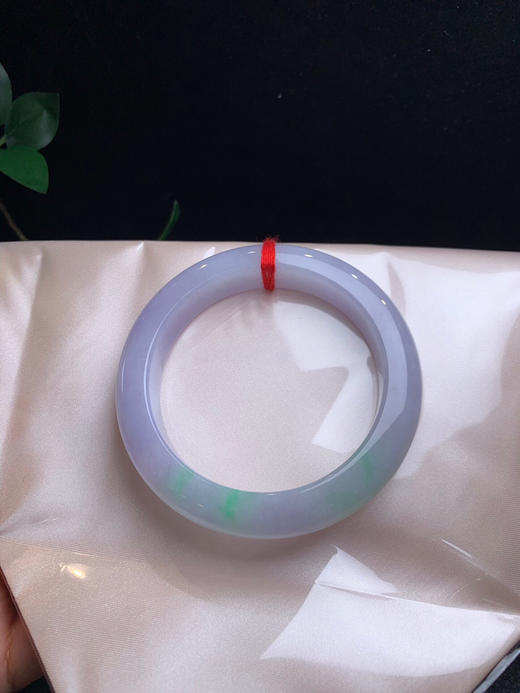 620461，58.8春彩手镯 ，淡紫罗兰底色 一截飘清新绿底，清新干净，底妆很细腻 商品图4