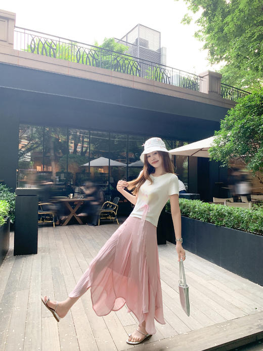 <曾小咸推荐>新品现货秒杀！卖完下架不再补 ！微信粉丝打折价！！蝴蝶结印花短袖T恤 日常109.99/件 立减50 秒杀59.99/件！！ 商品图8