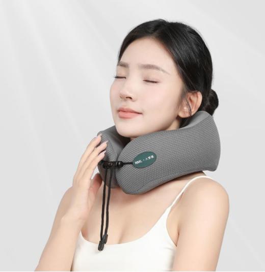 🌸59到手❗夏季长途出行必备，✨便携出行护脖轻装备❗【入梦莱便携U型枕】 💥夏季暑期正值出游季，小巧便携的U型枕，🥰能给脖子带来柔软舒适的承托 ✅便携收纳✅实用有颜值✅脖子不酸 商品图0