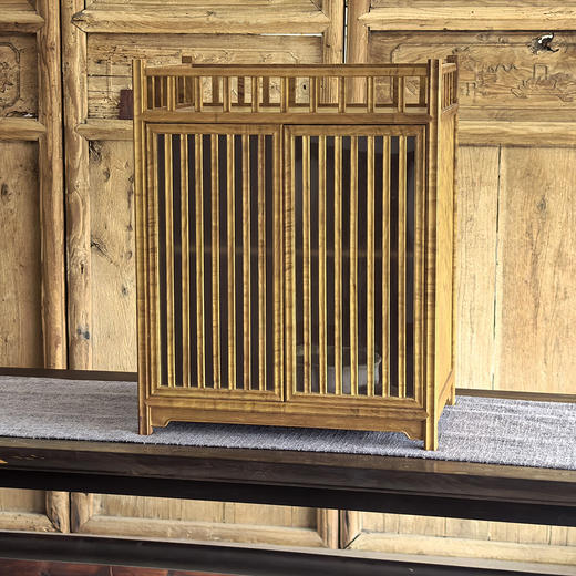 楠木竖棂格茶柜 商品图0