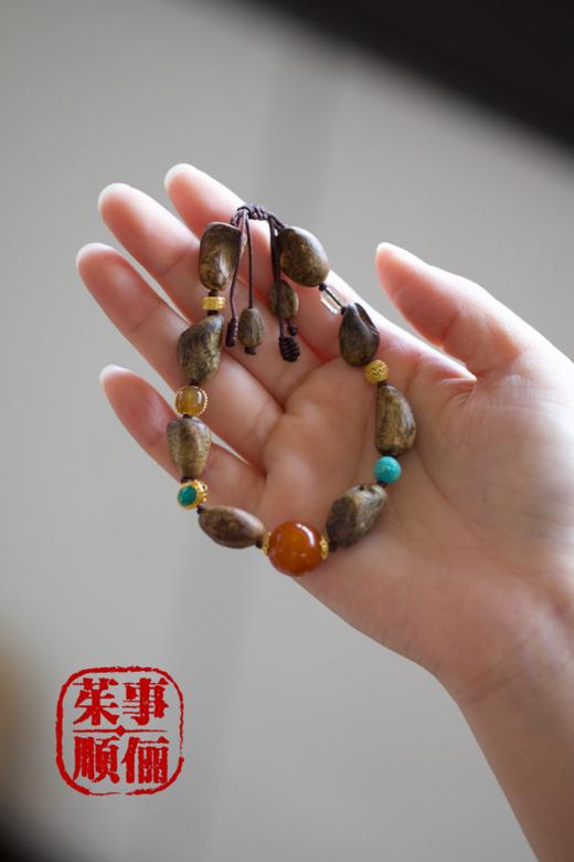 【茱事顺俪】18k金沉香绿松蜜蜡手链 商品图3