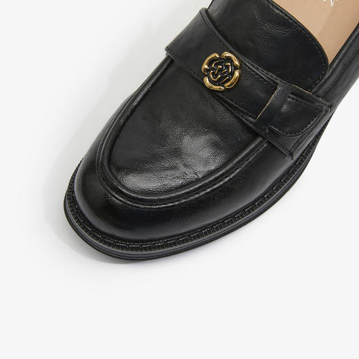 【限时秒杀】西遇法式乐福鞋女新款秋季瘦版山茶花通勤低跟单鞋棕色小皮鞋V0047881/V0047621 商品图8