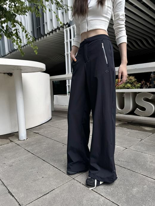 点此购买 迪桑特WOMEN' STUDIO系列女士梭织运动长裤 37 324106 商品图12