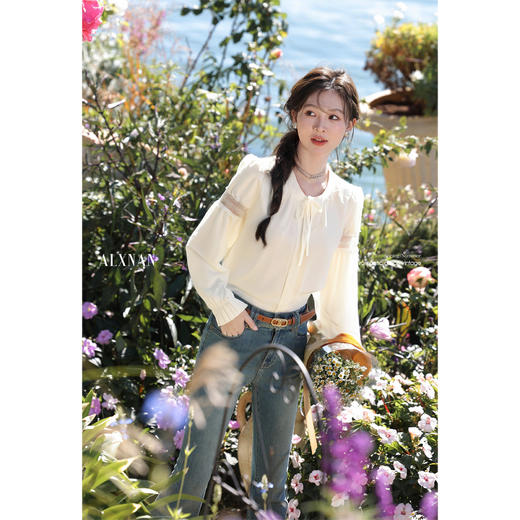 鹿向南「米韵柔姿」杏色系带灯笼袖衬衫2025春新款时尚单品上衣女 商品图0