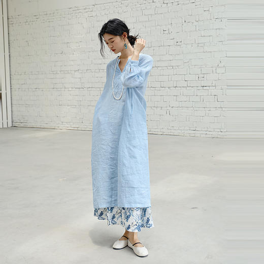 绽放旅行女装373朵【莫兰迪系列】干洗亚麻花边拼接V领长袖连衣裙 商品图1