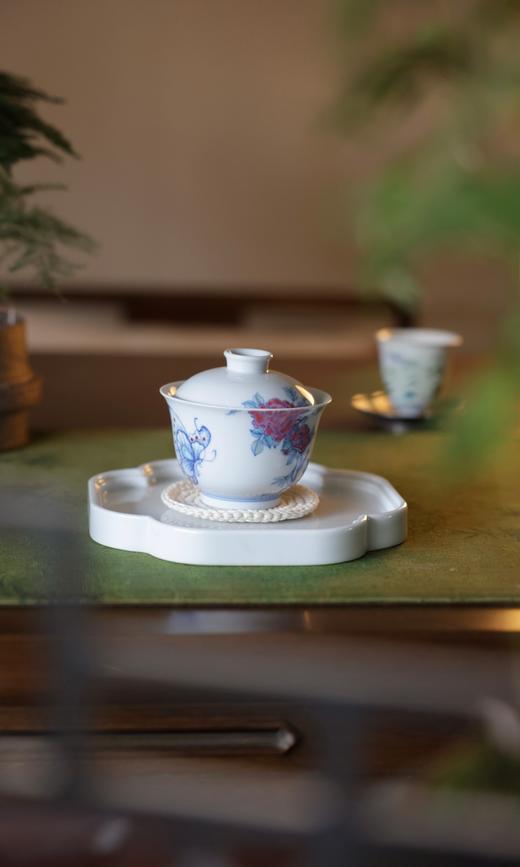 【朗瓷阁】斗彩蝶恋花钟型二才盖碗  满容约150cc 商品图1