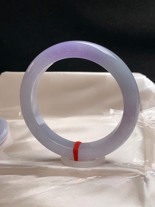 620478，59.5圈口，糯冰飘紫正圈平安镯，淡紫底飘一截浓紫色，种老水足 商品图2