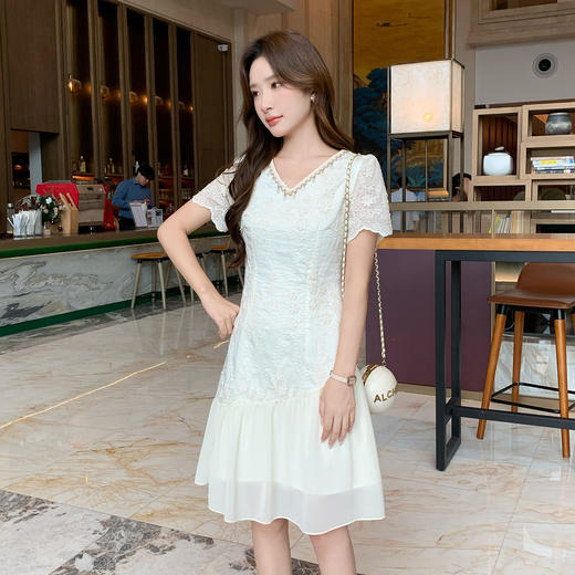 奢姿大码女装夏季减龄荷叶边拼接连衣裙胖妹妹时尚V领裙子9952890553 商品图1