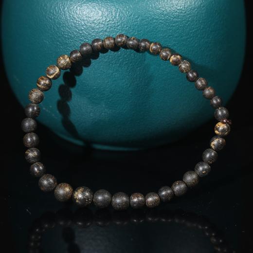 BC.AOK7.10-9   东马沉水(单圈)，2.79g 商品图0