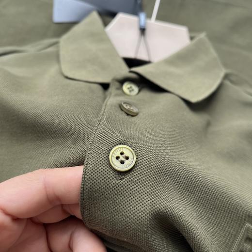 点此购买 芬迪夏季男士双F压花简标休闲短袖POLO衫 md 324167 商品图12