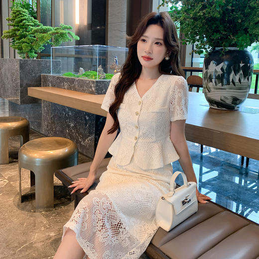 奢姿大码女装2025夏季时尚优雅蕾丝套装胖妹妹气质减龄V领两件套9952990582 商品图0