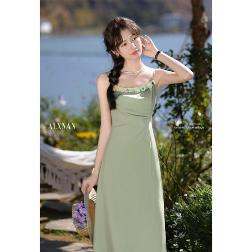 鹿向南「清野绿荷」吊带连衣裙T恤两件套女2025春季新款气质裙子 商品图0