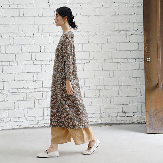 绽放旅行女装412朵/【莫兰迪系列】双支数亚麻底布印花长袖连衣裙 商品图2
