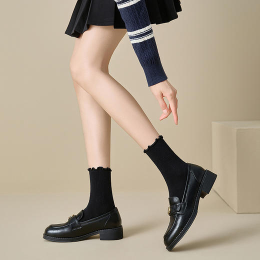 【限时秒杀】西遇法式乐福鞋女新款秋季瘦版山茶花通勤低跟单鞋棕色小皮鞋V0047881/V0047621 商品图6