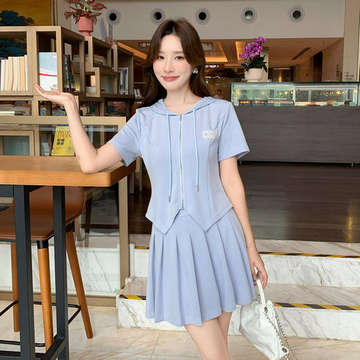 奢姿大码女装2025夏季气质减龄连帽短袖套装胖妹妹减龄时尚套装裙9952969841 商品图0