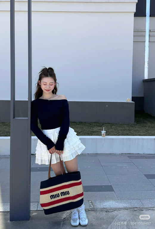 原厂皮𝐦𝐢𝐮 拉菲草编织包 商品图1