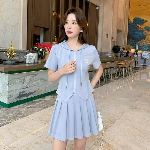 奢姿大码女装2025夏季气质减龄连帽短袖套装胖妹妹减龄时尚套装裙9952969841 商品图1