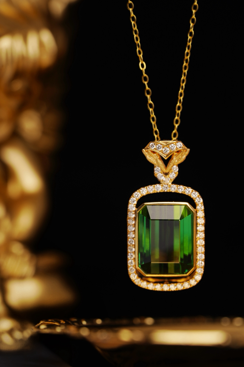 8.69ct收藏级绿碧玺