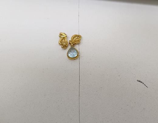 MBD0038 老庙 18K金吊坠女灵动蝴蝶蓝托帕石蝴蝶黄金黄挂坠 商品图3