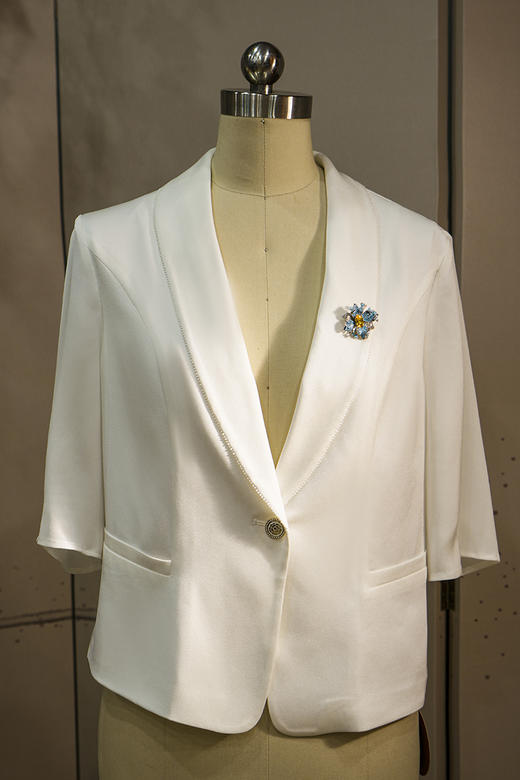 19周年满赠礼品#松石绿花朵胸针,流光溢彩的闪,磁铁吸扣不伤衣,更美丽~ 商品图14