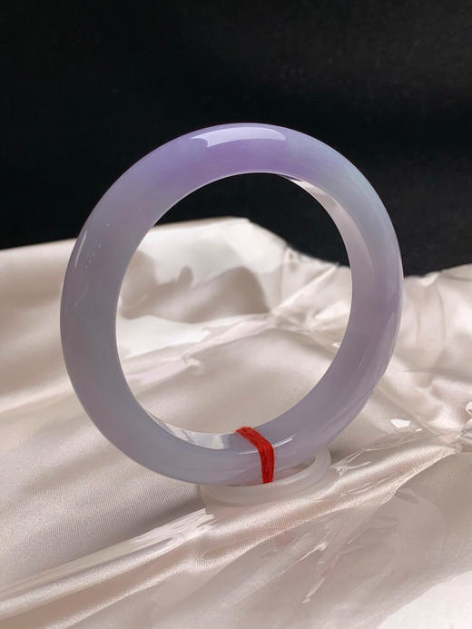 620478，59.5圈口，糯冰飘紫正圈平安镯，淡紫底飘一截浓紫色，种老水足 商品图1